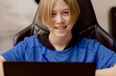 Школярів навчатимуть керувати дронами