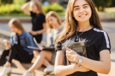 Розпочалося зарахування вступників на контракт