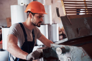 МОН отримає грант на розбудову закладів профосвіти