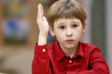 Більшість учнів виконують завдання на середньому рівні