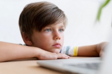 Затверджена освітня програма для учнів за кордоном