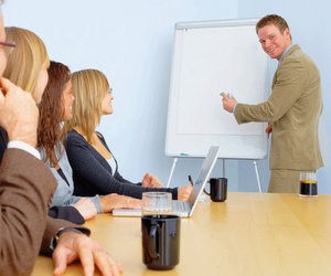 Навчити можна лише в дії