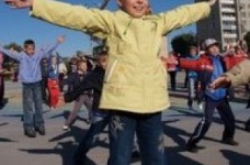 Київська влада затвердила програму для школярів "Ранкова гімнастика" 