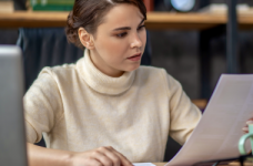 Зарплати освітян в 2024 році будуть дещо підвищені