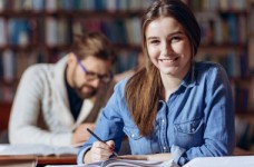 Студентам-медикам дозволили кілька разів складати іспити