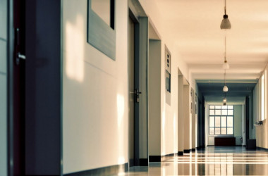 Регіони не використовують кошти на шкільні укриття