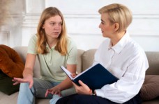 Неналежне батьківське виховання: права підлітків з 14 років