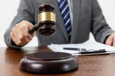 Право на шлюб: підліткам з 16 до 18 років потрібно рішення суду