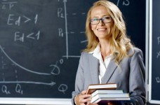 У МОН вважають, що кількість викладачів вишів перевищує потреби