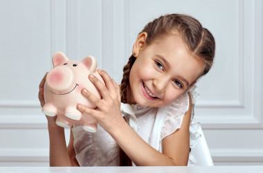 Знайомство з грошима: завдання для молодших школярів