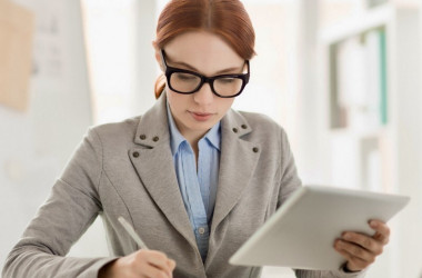 Освітянам підвищать зарплату в січні і квітні