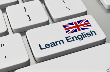 Чи треба обов'язково вивчати англійську мову змалку?