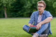 МОН не має можливості виплачувати стипендії всім студентам