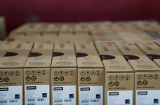 Учні трьох областей отримають дві тисячі ноутбуків