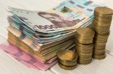 Чи залучає ваша школа кошти батьків і спонсорів?