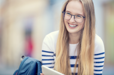 Майже дві третини підлітків планують здобувати вищу освіту