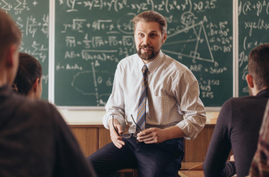 Чи має освітянин бути мотивований лише професійними чинниками?