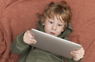 Соцмережі, ігри та батьківські контролі: поради дорослим