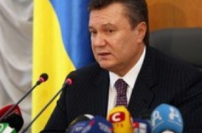 Янукович обіцяє вчителям спеціальну премію