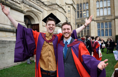 Чому навчання на бакалавраті в Брістоль, Англія - це чудова ідея?