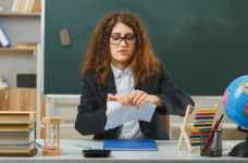 Чи варто карати вчителів-булерів зниженням категорії?