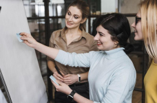 Педагогів Київщини та Львівщини запрошують на «Освітнє коло»