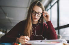 Уряд відновив надання грантів для підтримки наукових досліджень