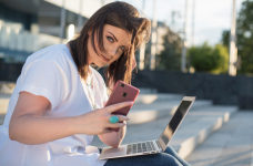 Вибір ідеального ноутбука для навчання та роботи: продукція Apple