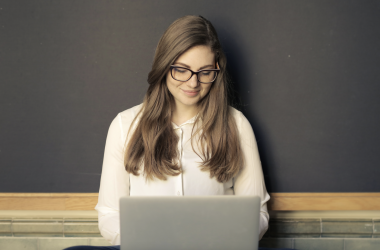 ЮНІСЕФ передав 39 тисяч ноутбуків українським школярам