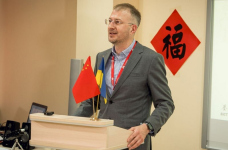 «Хуавей Україна» нагородила знавців китайської мови Інституту Конфуція