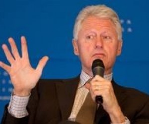 Білл Клінтон закликає українських студентів більше вчитися