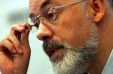 Табачник обіцяє дітям-сиротам електронні книжки