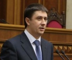 Дмитро Табачник невпинно руйнує українську освіту, - В.Кириленко