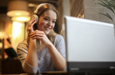 Польща надає стипендії для українських студентів та викладачів