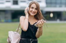 Як отримати документи про освіту віддалено або за кордоном