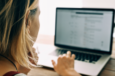 Хто такий Data Analyst та чим він займається?