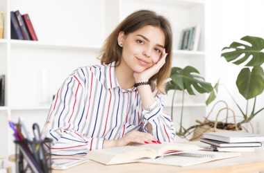 Завершилось зарахування в коледжі на контракт