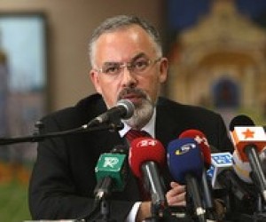 Чому ми повинні платити з державної скарбниці через нехлюя, - Д.Табачник