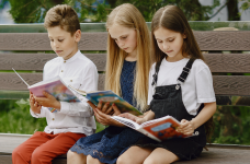 До регіонів доставлено 92% підручників для 7 класів НУШ