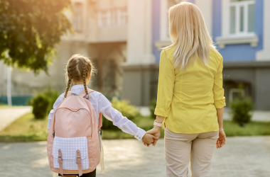 Більша частина батьків негативно ставиться до 12-річної школи