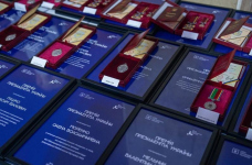 Найталановитіші школярі та їхні вчителі отримали премію Президента