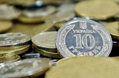 МОН прагне до поступового підвищення вартості здобуття вищої освіти