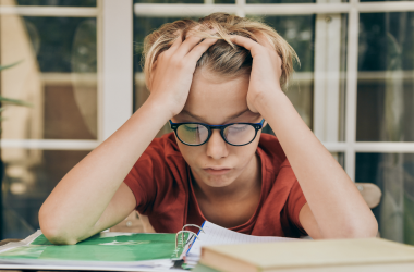 Освітній омбудсмен пропонує залишати учнів на другий рік навчання