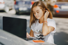 Як вибрати дешевий ноутбук для навчання за шістьма критеріями