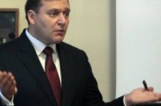 Добкін зізнався, що до Партії регіонів "штучно заганяли вчителів"