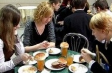 15 відсотків їдалень у навчальних закладах працюють з порушеннями