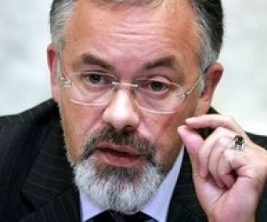 Ми повертаємося до тіньових відносин, - Д. Табачник