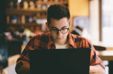 В УЦОЯО радять реєструватися на НМТ через застосунок Дія