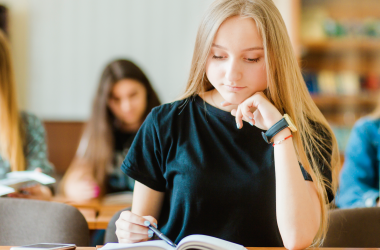 У МОН заявили, що реформу старшої школи подають викривлено