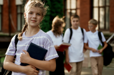 Омбудсмен пропонує відтермінувати дати формування мережі ліцеїв